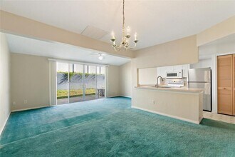 110 Coco Plum Dr in Davenport, FL - Building Photo - Building Photo