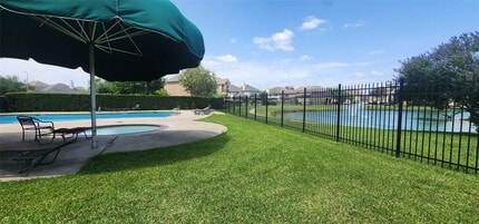 4003 Hans St in Pearland, TX - Building Photo - Building Photo