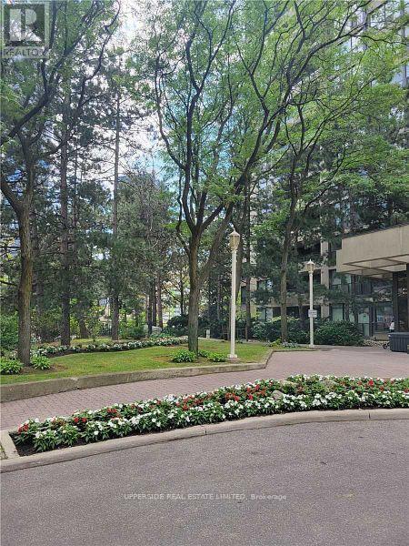 33 Elmhurst Ave in Toronto, ON - Building Photo - Building Photo