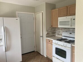 10914 Spruce Dr N in La Porte, TX - Building Photo - Building Photo