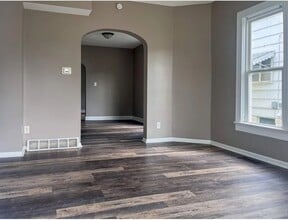 7 Earl Ave in Shelby, OH - Building Photo - Building Photo