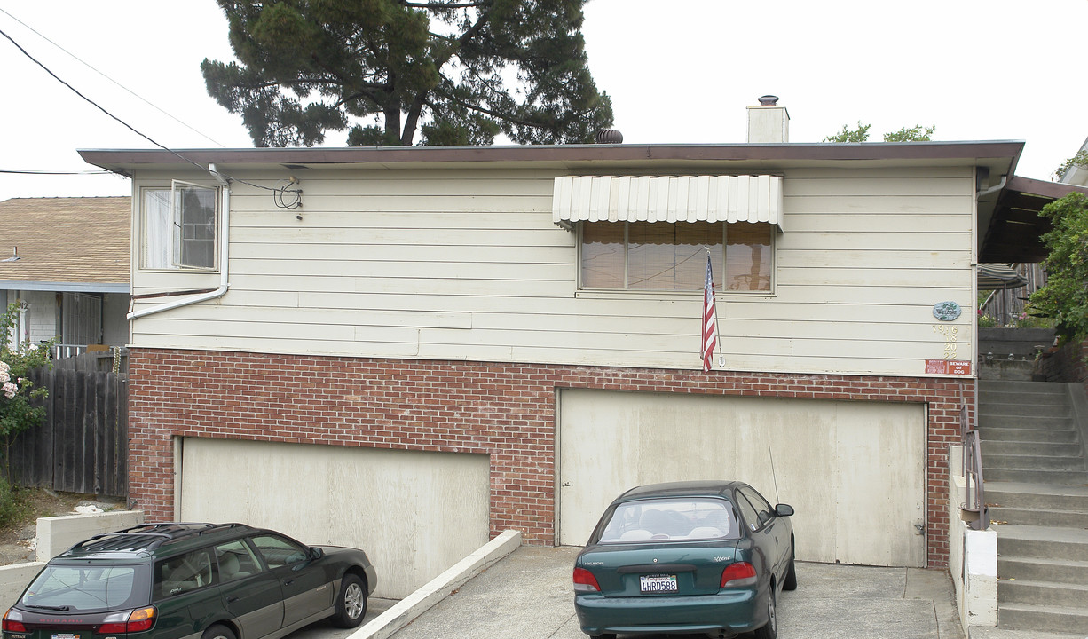 1916-1922 E 30th St in Oakland, CA - Building Photo