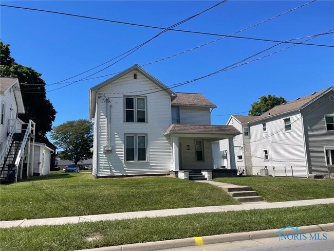 146 Manville Ave, Unit 146 Manville Ave.