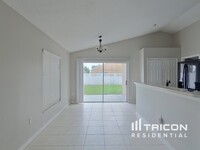 2412 Cedarfield Ln in Kissimmee, FL - Foto de edificio - Building Photo