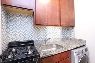 553 W Arlington Pl in Chicago, IL - Building Photo - Building Photo