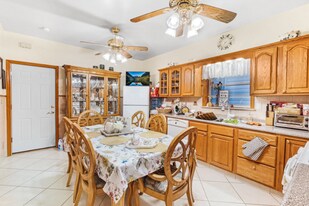 231 Ripley Pl, Unit Unit 1 in Elizabeth, NJ - Building Photo