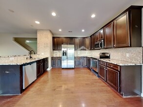 298 Scarlett Ln in Richmond Hill, GA - Foto de edificio - Building Photo