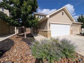 737 Milestone Pk in New Braunfels, TX - Building Photo