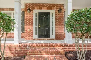 903 Beaumont Ct in Canton, GA - Building Photo