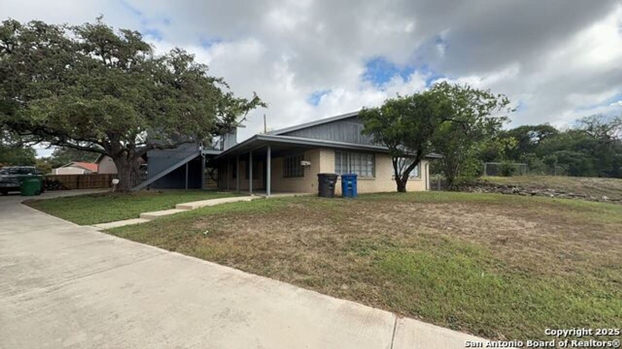 3815 Ridgeline Dr in San Antonio, TX - Building Photo