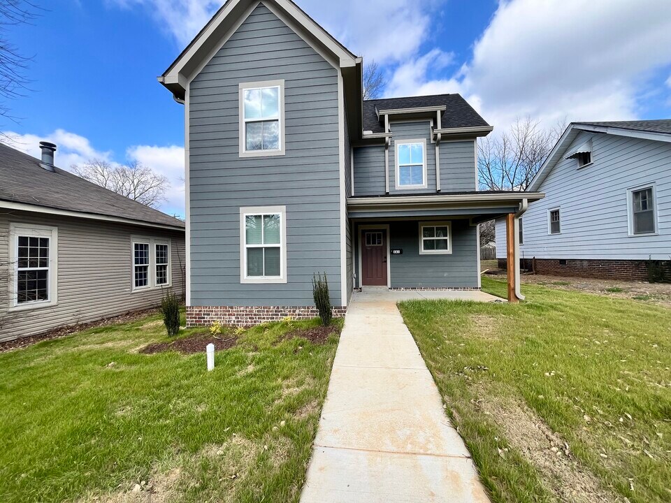 161 W Grand St in Jackson, TN - Building Photo