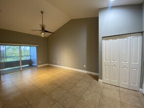 2803 N Oakland Forest Dr in Oakland Park, FL - Building Photo - Building Photo
