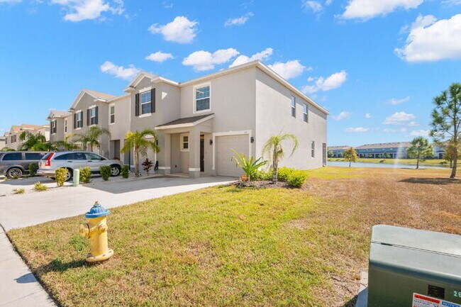 155 Mangrove Shade Cir in Apollo Beach, FL - Building Photo - Building Photo