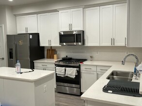 2654 Jetstream Rd in Oak Hill, VA - Building Photo - Building Photo