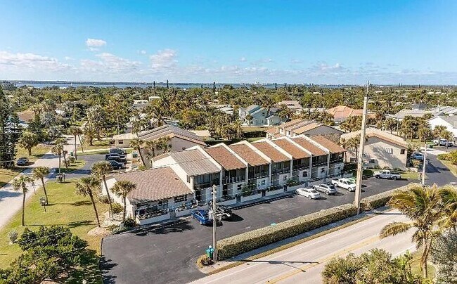 1500 Atlantic St in Melbourne Beach, FL - Building Photo - Building Photo