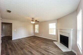 760 Glenshire Ct in Riverdale, GA - Building Photo - Building Photo