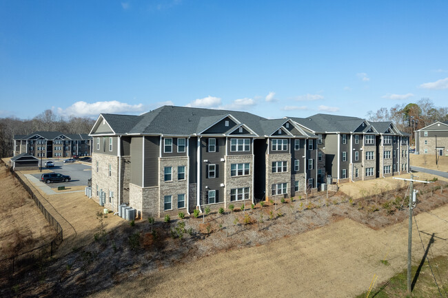 Lawson’s Ridge in Spartanburg, SC - Building Photo - Building Photo