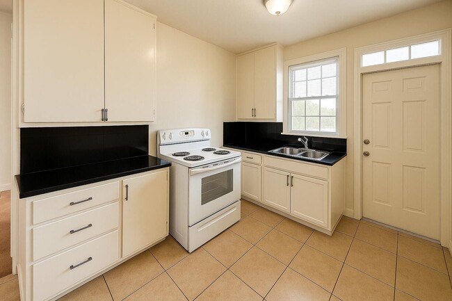 2016 Broward Ave, Unit 2 in West Palm Beach, FL - Building Photo - Building Photo