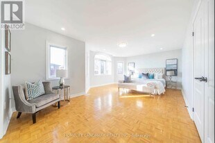 241 Highglen Ave in Markham, ON - Building Photo