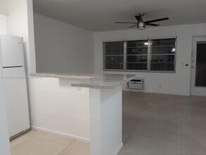 187 Cambridge H in West Palm Beach, FL - Building Photo - Building Photo