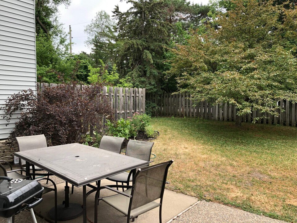 123 W 95th St in Minneapolis, MN - Building Photo