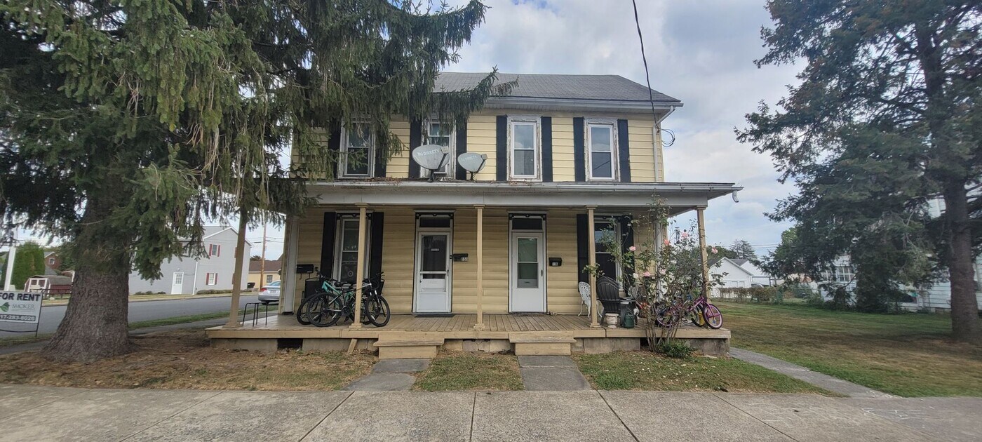 156 N Harrison St in Palmyra, PA - Building Photo