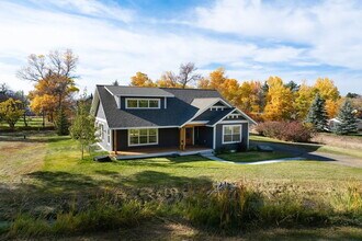 509 Broadway St in Willow Creek, MT - Building Photo - Building Photo