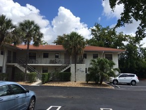 Royal Park Condominiums in Coral Springs, FL - Building Photo - Building Photo