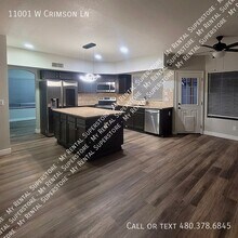 11001 W Crimson Ln in Avondale, AZ - Foto de edificio - Building Photo