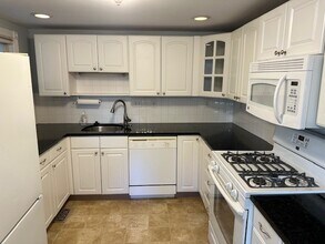 25 Mountain Rd, Unit 1 in Waltham, MA - Building Photo - Building Photo