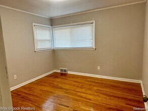 28127 Joan St in St. Clair Shores, MI - Building Photo - Building Photo