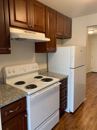 Aladdin Camelot Apartments, LLC in Tacoma, WA - Building Photo - Building Photo