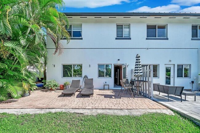 property at 2724 Treasure Cove Cir
