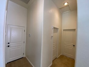 1158 Dolcetto Ct in Tulare, CA - Building Photo - Building Photo