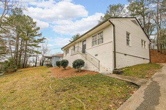 454 Barnes Mill Dr in Marietta, GA - Foto de edificio - Building Photo