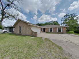 7506 Lemon Tree Cir in Houston, TX - Building Photo