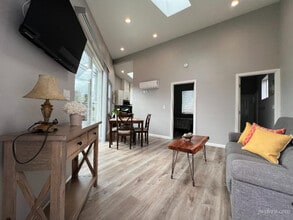 476 Fiesta Dr in San Mateo, CA - Building Photo - Building Photo