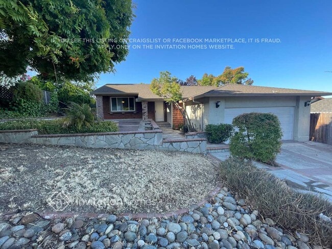 property at 556 Phoenix Cir