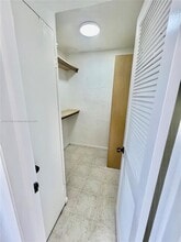 2015 SW 27th Ave, Unit 4 in Miami, FL - Building Photo - Building Photo