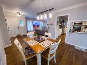 807 Cardova Dr NE in Atlanta, GA - Building Photo - Building Photo