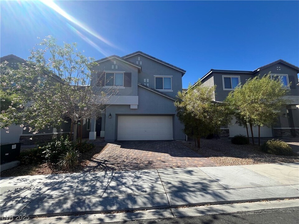89 Palm Pk Ct in Las Vegas, NV - Building Photo