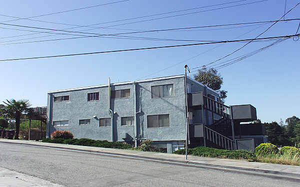 4812-4814 Tompkins Ave in Oakland, CA - Foto de edificio - Building Photo