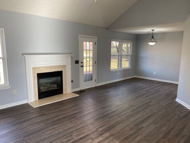 122 Mansker Park Dr in Hendersonville, TN - Building Photo - Building Photo