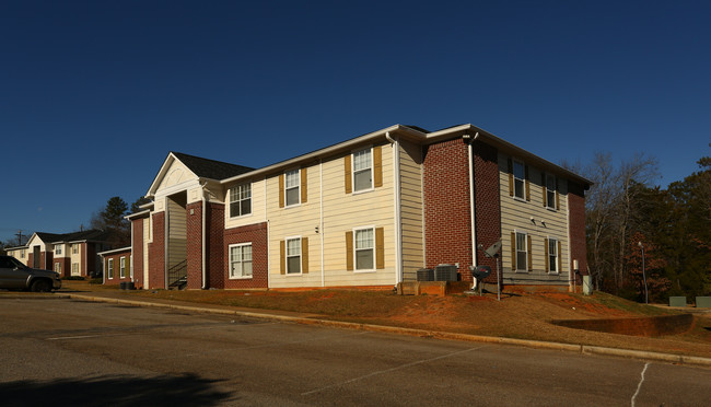 Deerwood Apartments in Winnsboro, SC - Building Photo - Building Photo