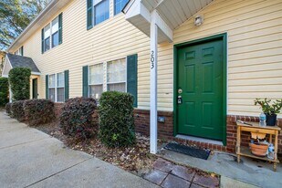 2520 Graves Rd in Tallahassee, FL - Building Photo