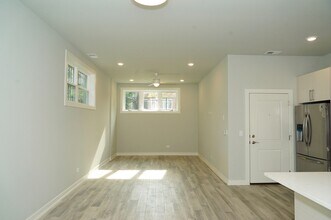 6138 S University Ave, Unit GDN in Chicago, IL - Building Photo - Building Photo