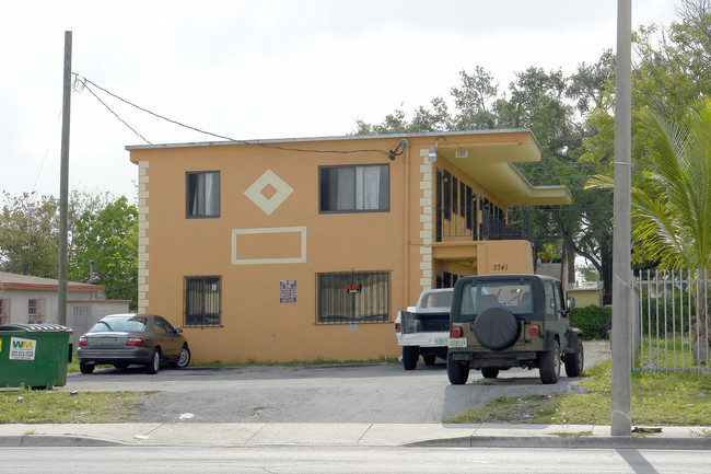 3741 NW 22nd Ave in Miami, FL - Building Photo - Building Photo