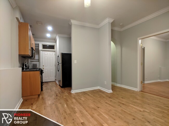 540 W Surf St, Unit #548-GDN in Chicago, IL - Building Photo - Building Photo