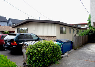 Ballard 6 Apartments in Seattle, WA - Foto de edificio - Building Photo