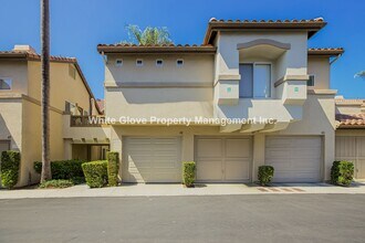 26493 Portola in Mission Viejo, CA - Building Photo - Building Photo